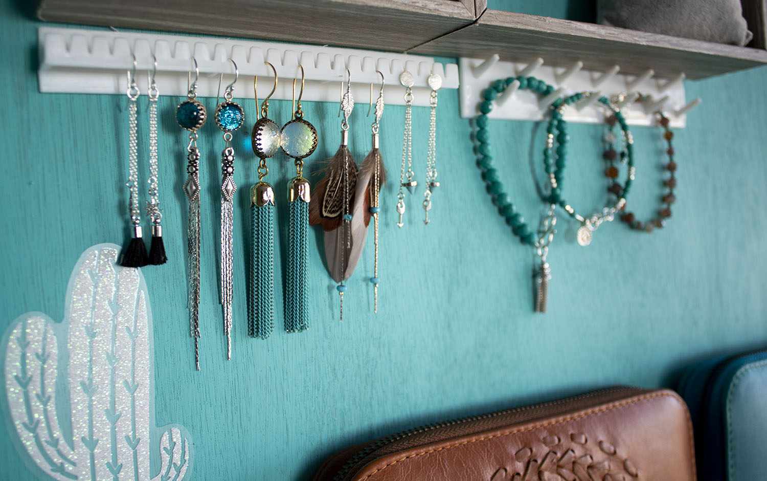 How to Creatively Display your Fashion Accessories