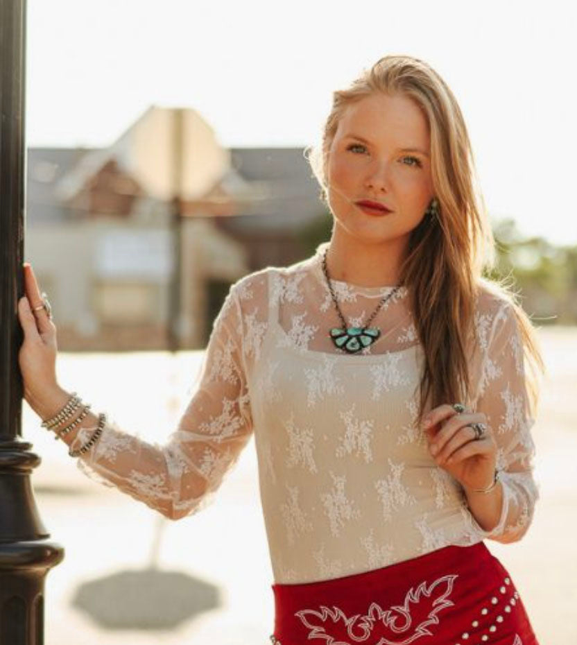 Cream Lace Top (Plus)