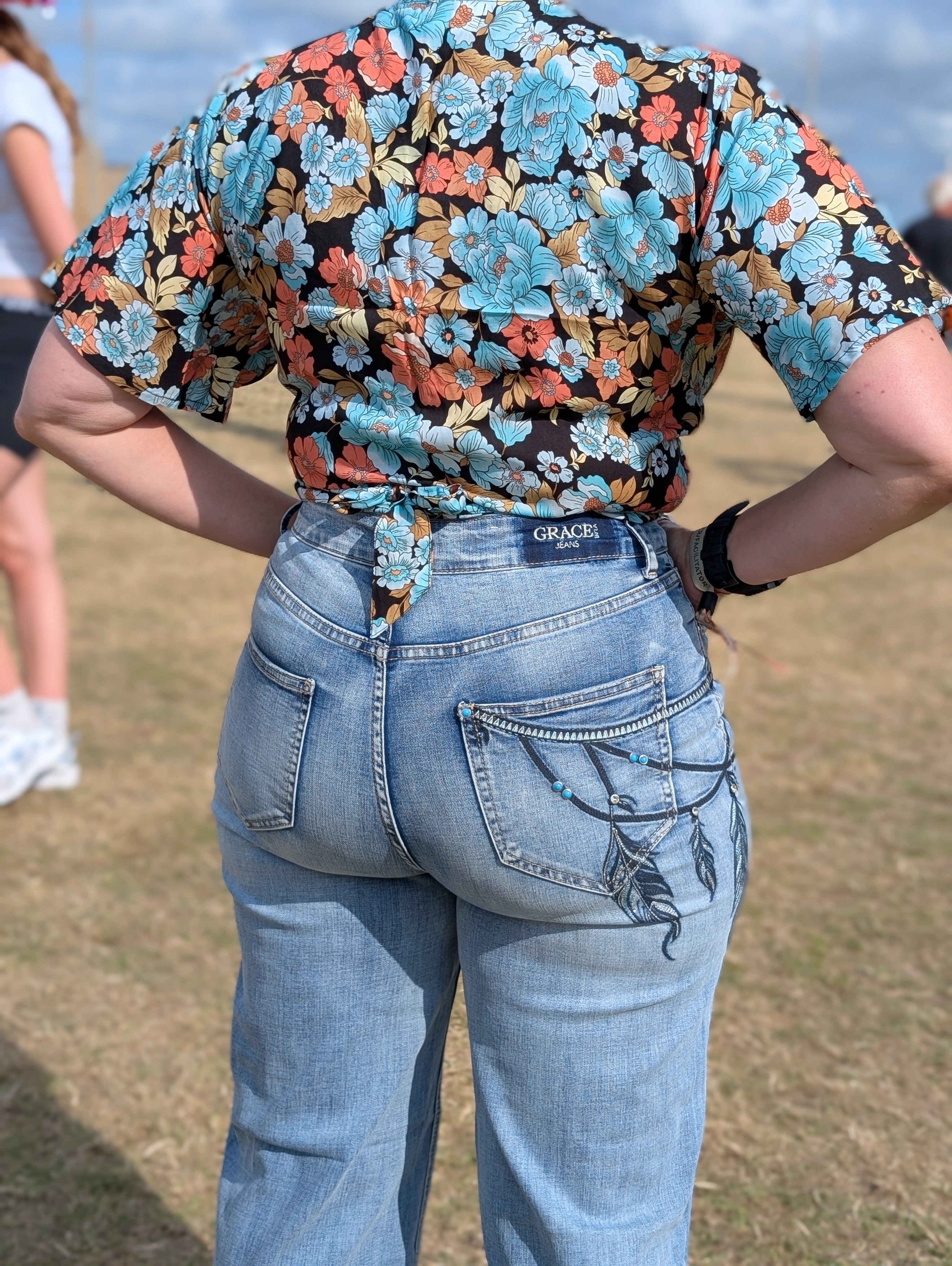 Feather Embroidered Wide Leg Jeans