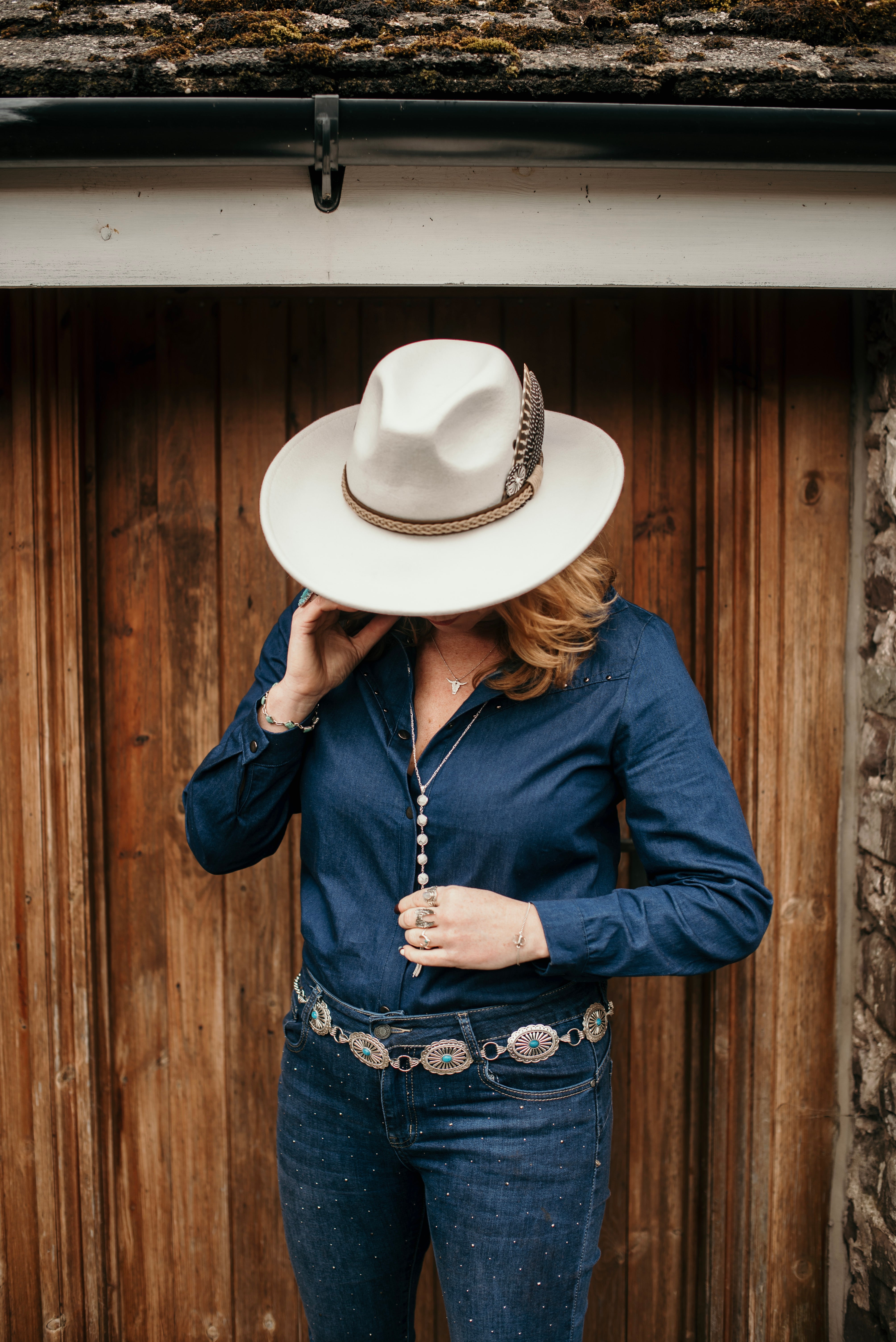 White Feather Western Hat - Boho Buffalo Accessories
