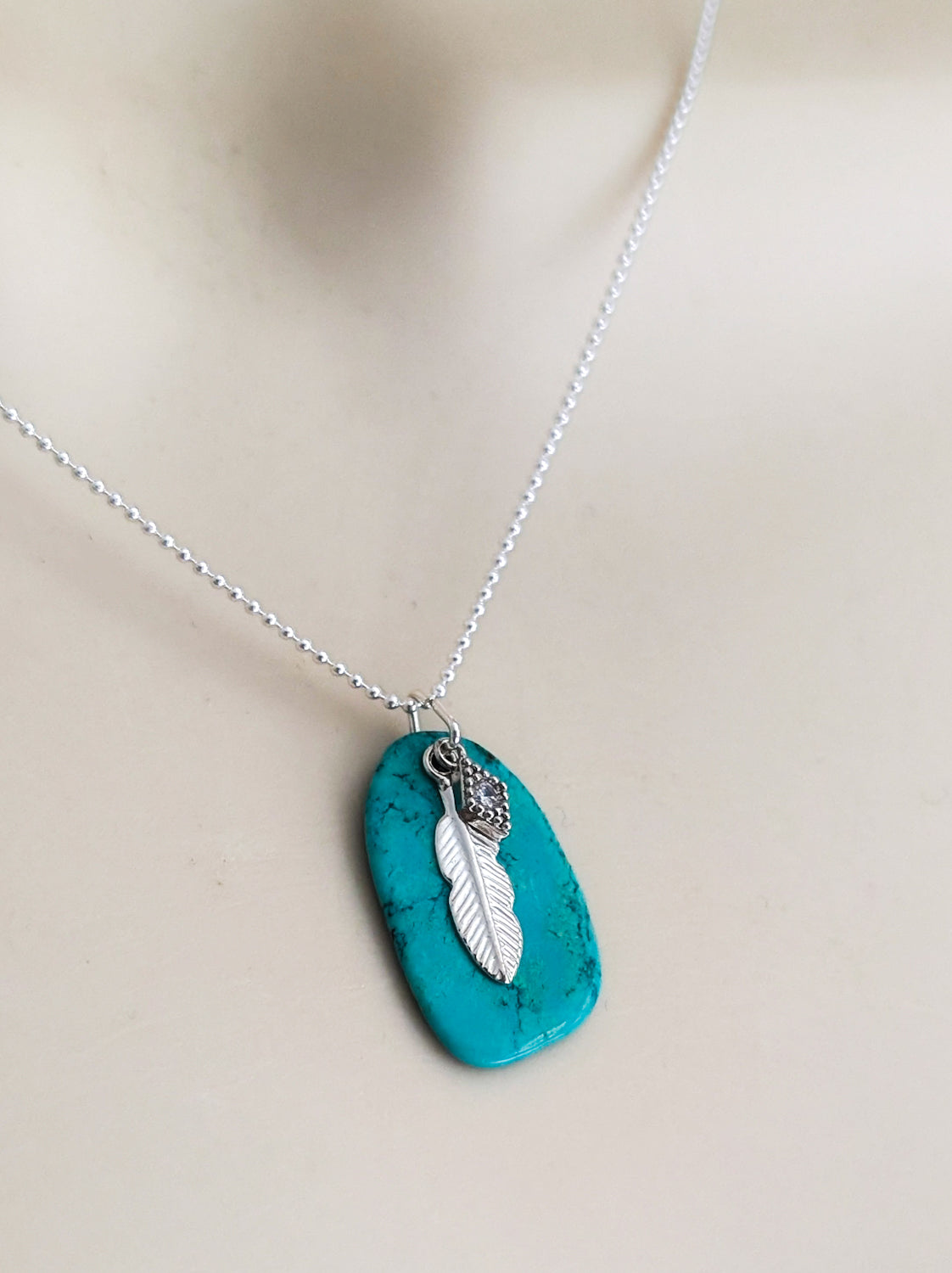 Turquoise Slice Feather Necklace - Boho Buffalo Accessories