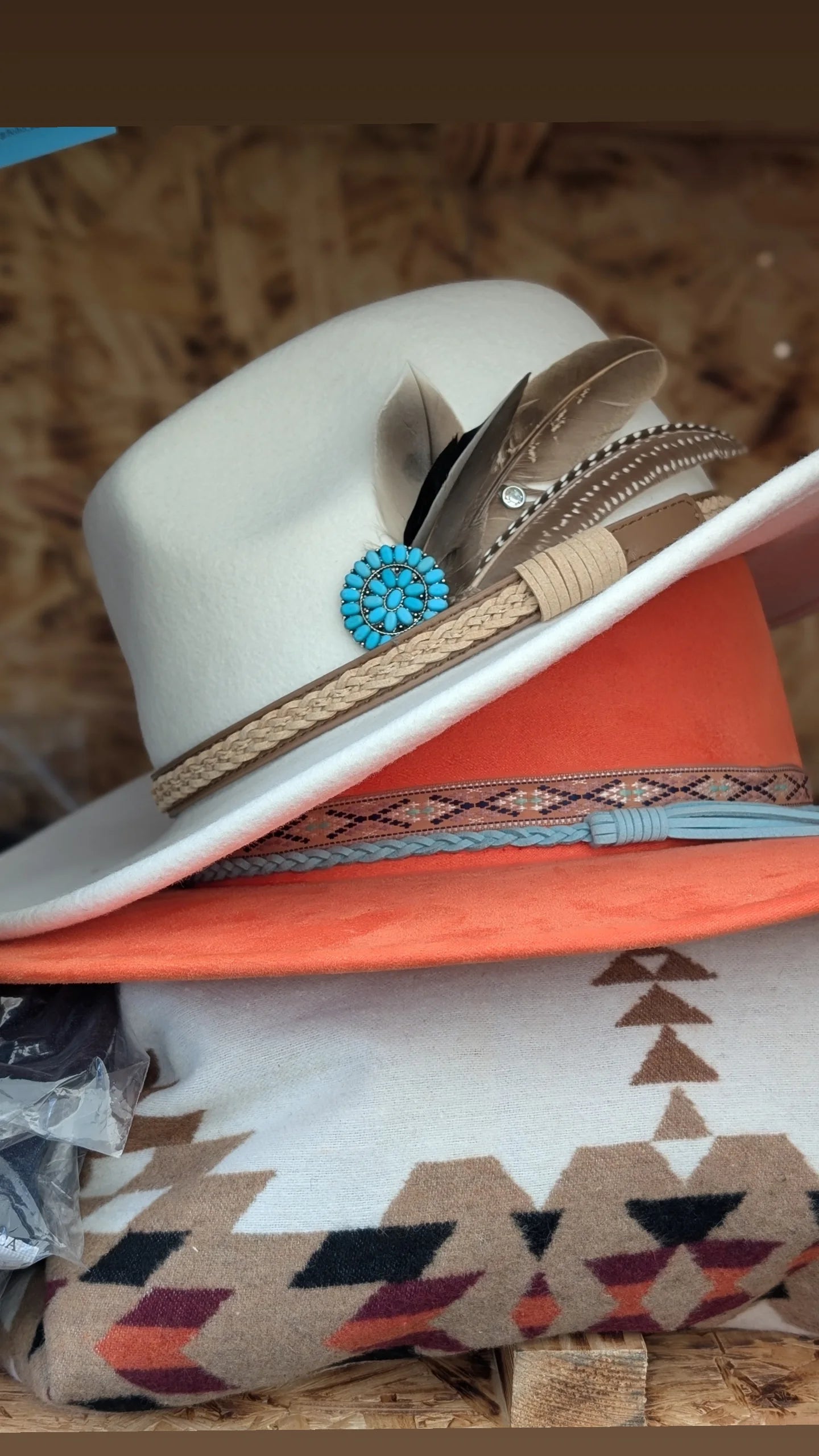 White Feather Western Hat - Boho Buffalo Accessories