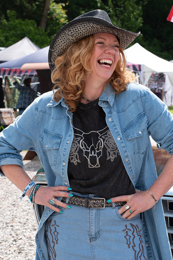 Longhorn Stitch Vest in Black
