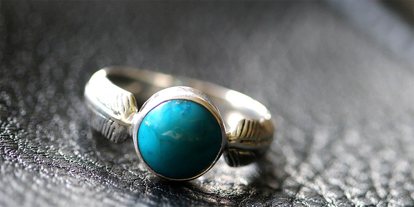 Round Turquoise Feather Ring