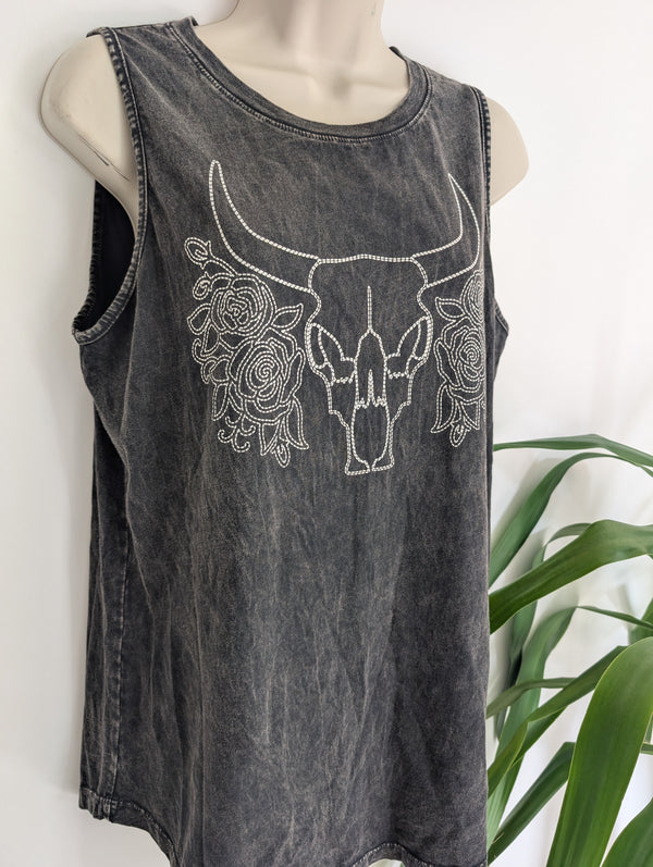 Longhorn Stitch Vest in Black