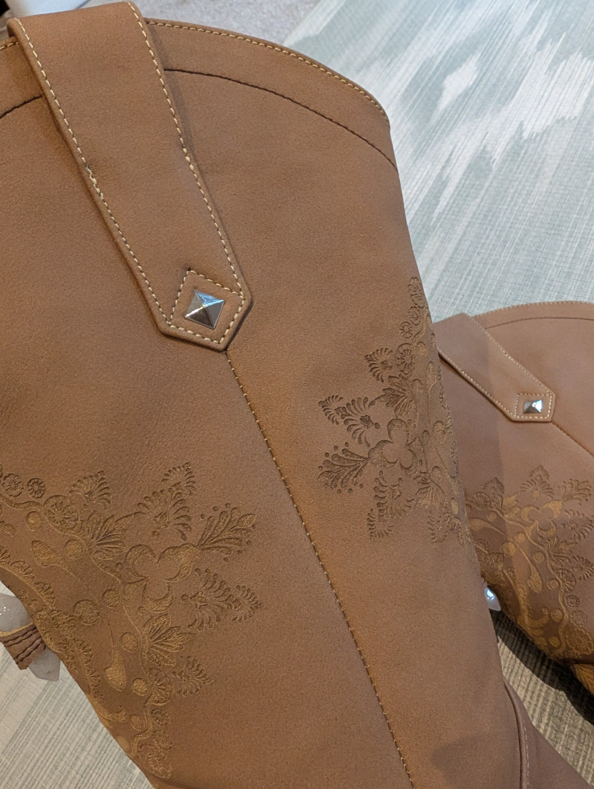 Quartz Crystal Cowgirl Boots Size 6