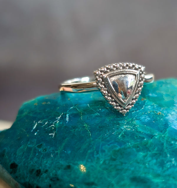 Arrow Point Ring